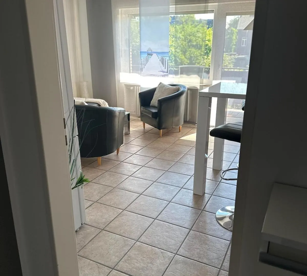 Oase Fuer Reisende & Geschaeftsleute Apartment Meerbusch