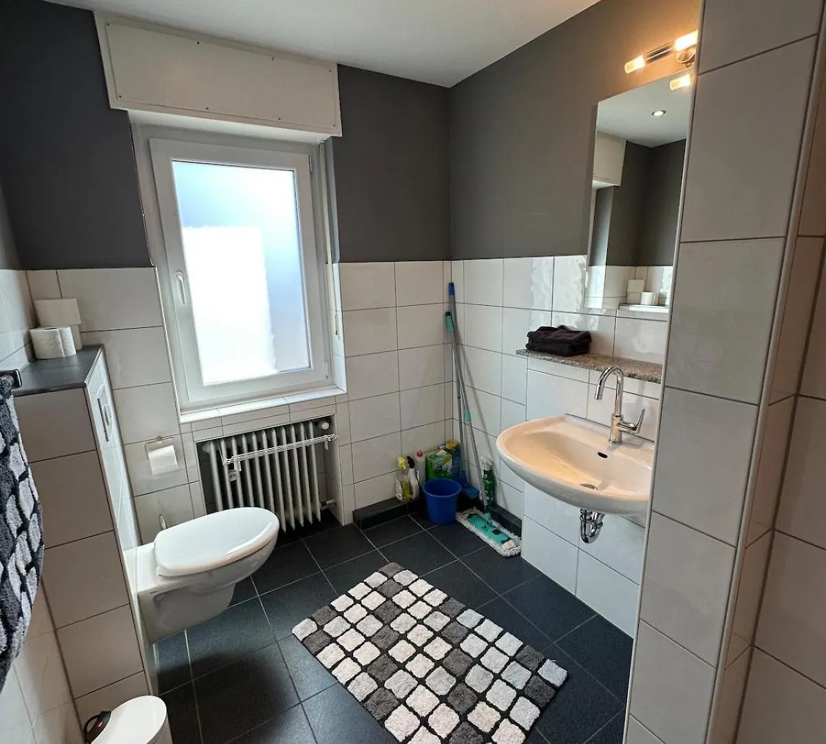 Oase Fuer Reisende & Geschaeftsleute Apartment Meerbusch